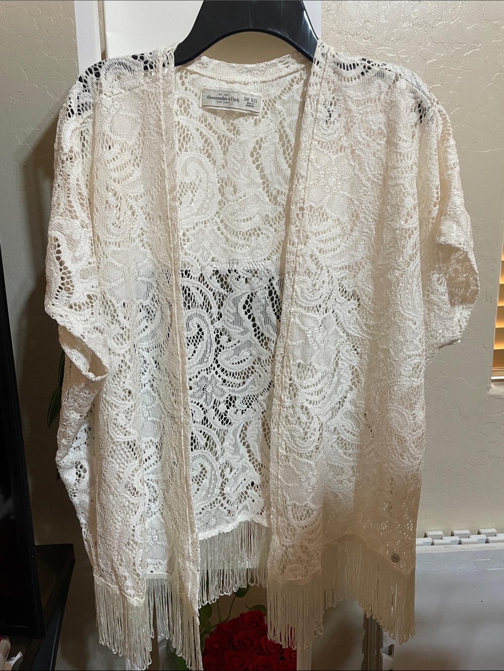 Abercrombie & Fitch Cream Lace Fringe Kimono